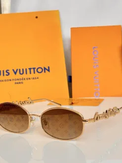 Alternative view of LV Glasses & Sunglasses A3520260504884669