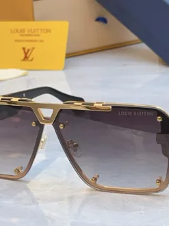 Alternative view of LV Glasses & Sunglasses A3520260504894169
