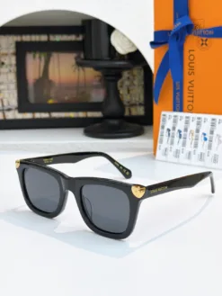 LV Glasses & Sunglasses A3520260504962469