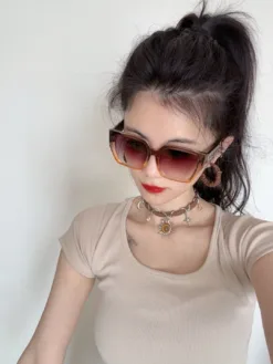 Alternative view of LV Glasses & Sunglasses F020260504062149