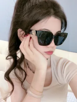 Alternative view of LV Glasses & Sunglasses F020260504062349