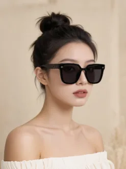 Alternative view of LV Glasses & Sunglasses F020260504068449