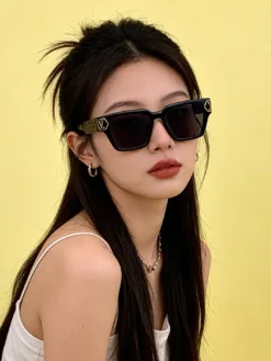 LV Glasses & Sunglasses F020260504155549
