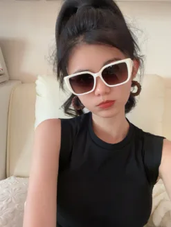 LV Glasses & Sunglasses F020260504290049