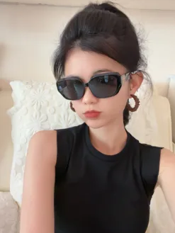 Alternative view of LV Glasses & Sunglasses F020260504290349