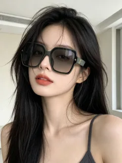 Alternative view of LV Glasses & Sunglasses F020260504323849