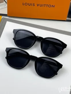 Alternative view of LV Glasses & Sunglasses F520260504070249