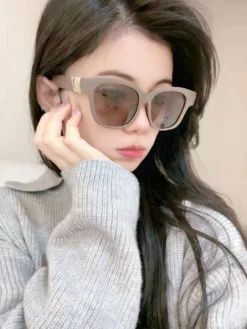 LV Glasses & Sunglasses F520260504211049