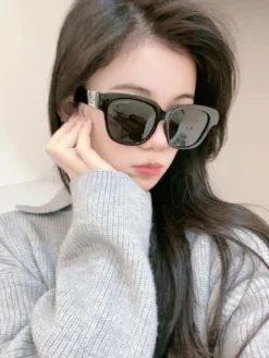 Alternative view of LV Glasses & Sunglasses F520260504211049