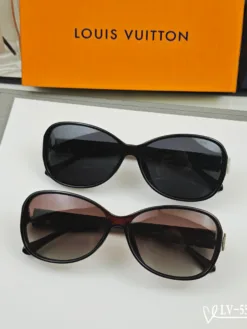 Alternative view of LV Glasses & Sunglasses F520260504372949