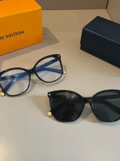 Alternative view of LV Glasses & Sunglasses G020260504053859