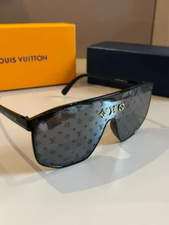 LV Glasses & Sunglasses G020260504202159