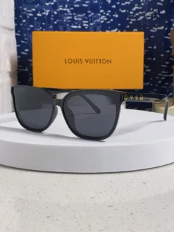 LV Glasses & Sunglasses G020260504320859