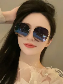 LV Glasses & Sunglasses G020260504370459