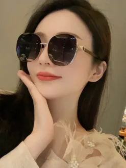Alternative view of LV Glasses & Sunglasses G020260504370459