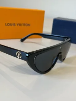 LV Glasses & Sunglasses G520260504054259