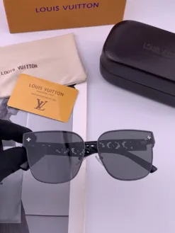 Alternative view of LV Glasses & Sunglasses G520260504119359
