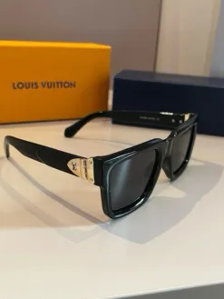 LV Glasses & Sunglasses G520260504150859