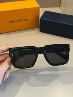 Alternative view of LV Glasses & Sunglasses G520260504150859