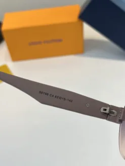 Alternative view of LV Glasses & Sunglasses G520260504152559