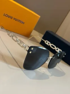 LV Glasses & Sunglasses G520260504198959