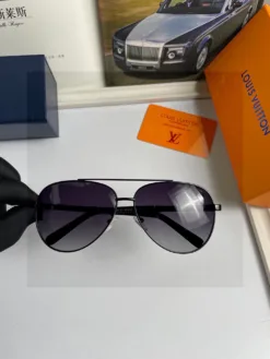 Alternative view of LV Glasses & Sunglasses G520260504212559
