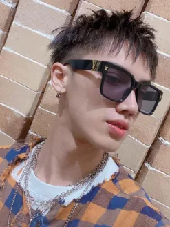 LV Glasses & Sunglasses G520260504244559