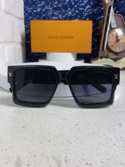 Alternative view of LV Glasses & Sunglasses G520260504244559