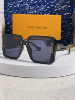 LV Glasses & Sunglasses G520260504320759