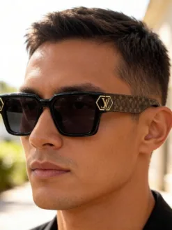 LV Glasses & Sunglasses G520260504364359