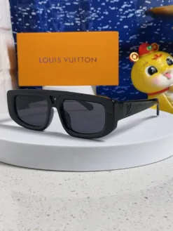 LV Glasses & Sunglasses G520260504398759