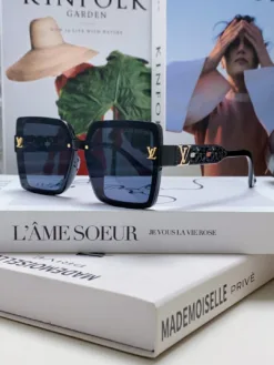 LV Glasses & Sunglasses G520260504399359