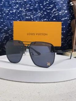 LV Glasses & Sunglasses G520260504400859