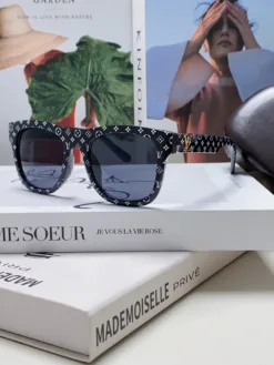 LV Glasses & Sunglasses G520260504730159