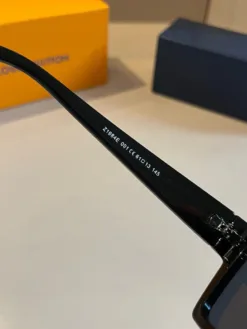 Alternative view of LV Glasses & Sunglasses H020260504109559