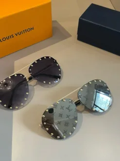 Alternative view of LV Glasses & Sunglasses H020260504199159