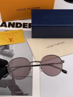Alternative view of LV Glasses & Sunglasses H020260504207559