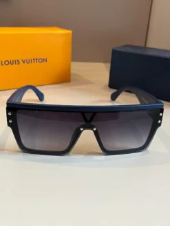 Alternative view of LV Glasses & Sunglasses H020260504363359