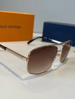 LV Glasses & Sunglasses H020260504363559