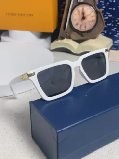 Alternative view of LV Glasses & Sunglasses H020260504563659
