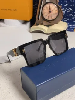 Alternative view of LV Glasses & Sunglasses H020260504650959