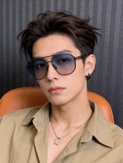 LV Glasses & Sunglasses I520260504065059