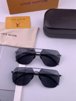 Alternative view of LV Glasses & Sunglasses I520260504066559
