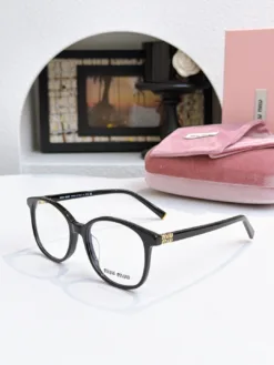 Alternative view of LV Glasses & Sunglasses I520260504171159