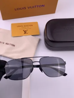 Alternative view of LV Glasses & Sunglasses I520260504851159