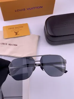 Alternative view of LV Glasses & Sunglasses I520260504851459