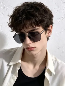 LV Glasses & Sunglasses I520260504900059