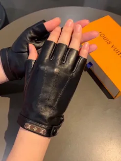 Alternative view of LV Gloves A1520260503391569