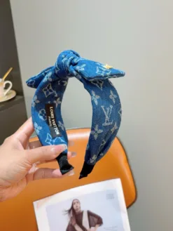 Alternative view of LV Hair Accessories D520260503146549