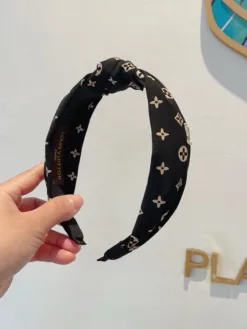 Alternative view of LV Hair Accessories D520260503174349